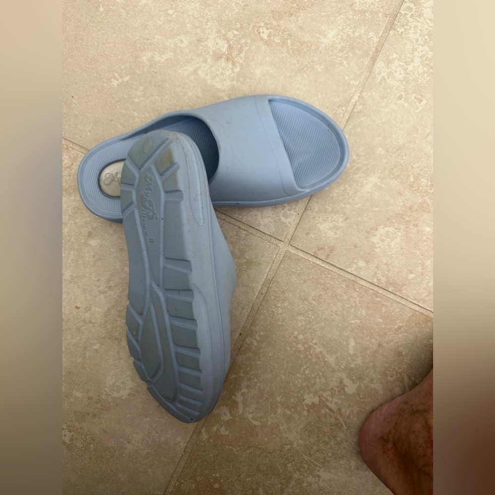 My Pillow.com ladies slip on